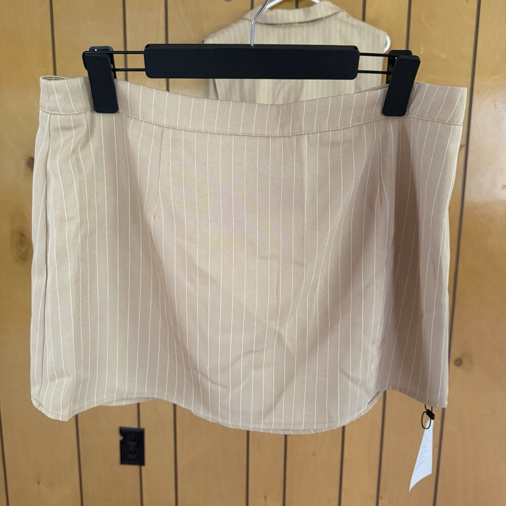 NWT Revolve ALL THE WAYS pinstripe blazer 2 Piece Set With Mini Skirt Sz Large - Picture 4 of 15